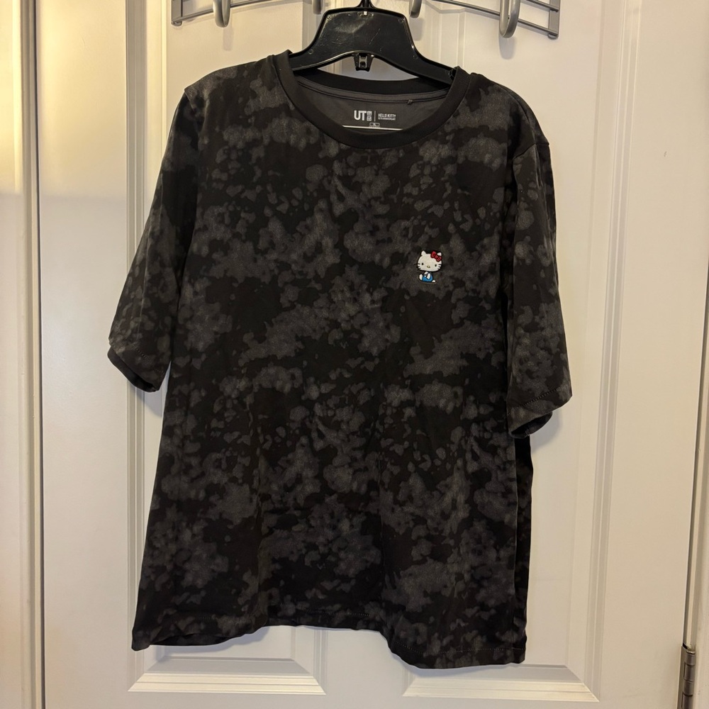 Uniqlo Hello Kitty Collab Tee - Picture 2 of 2